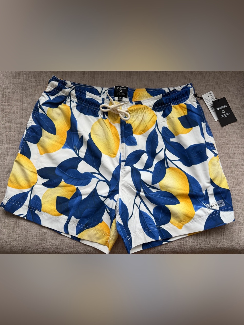 NWT PacSun Men’s White Shorts with Blue Leaf & Yellow Lemon Print